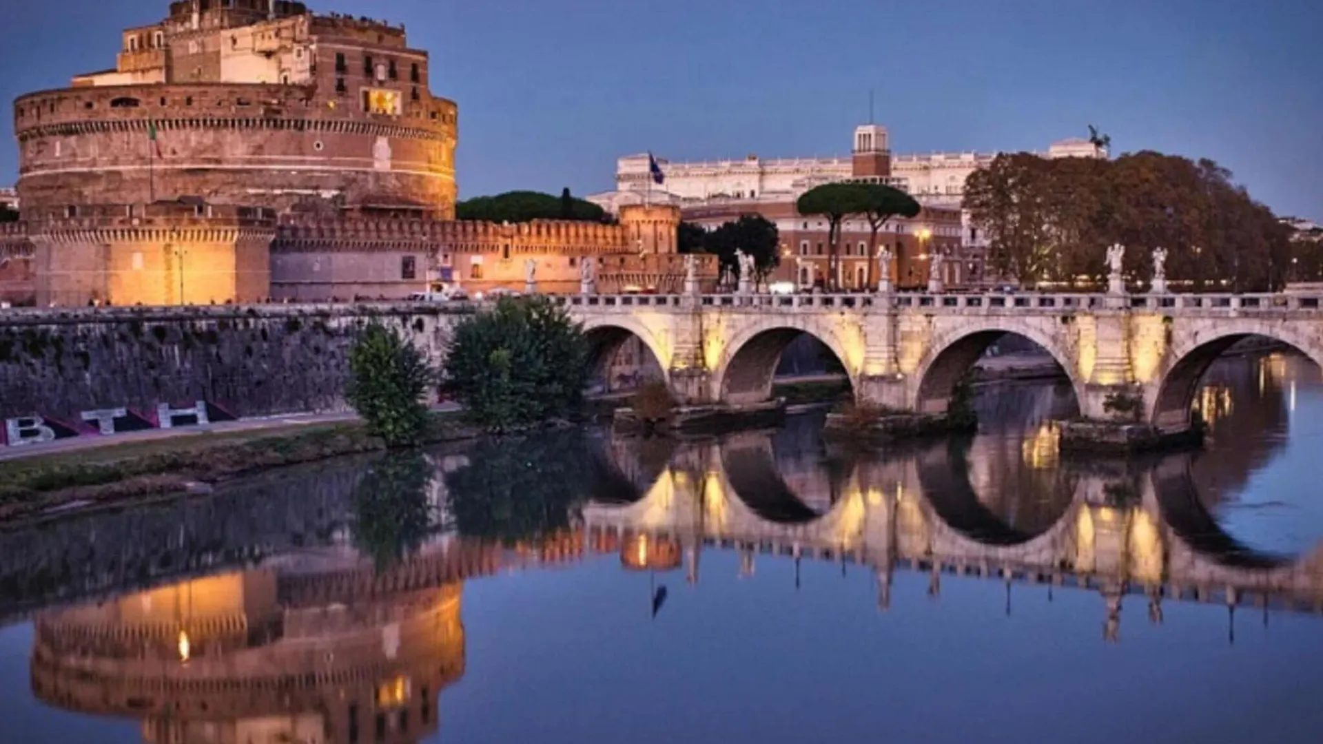 Beautiful Apartment In Roma With Shared Swimming Pool