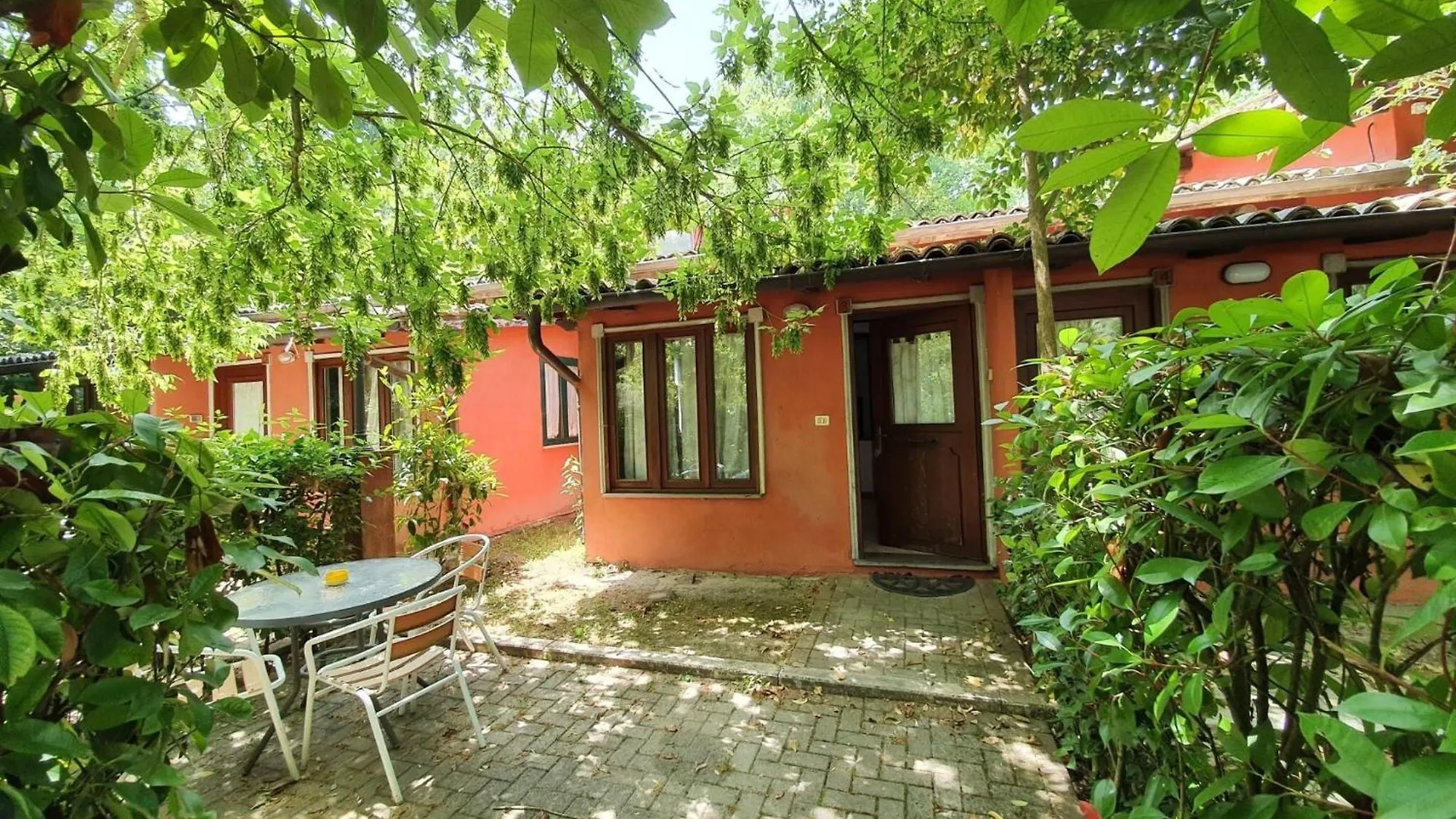 Beautiful Apartment In Roma With Shared Swimming Pool