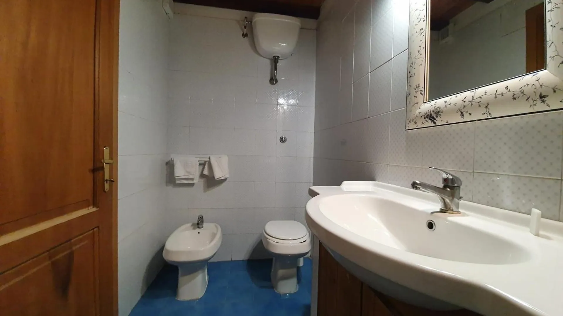 Beautiful Apartment In Roma With Shared Swimming Pool